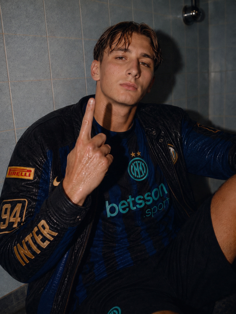 AI-assisted close portrait in an Inter-inspired kit