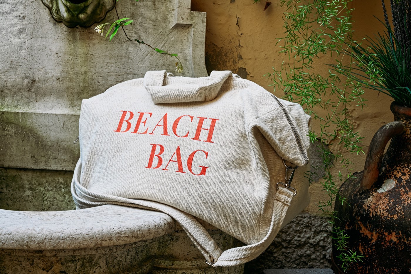 Embroidered beach bag by Punti e Fantasia
